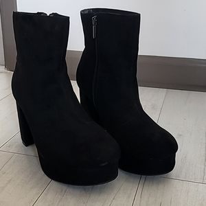 Torrid black platform bootie ankle boots sz 8 ww